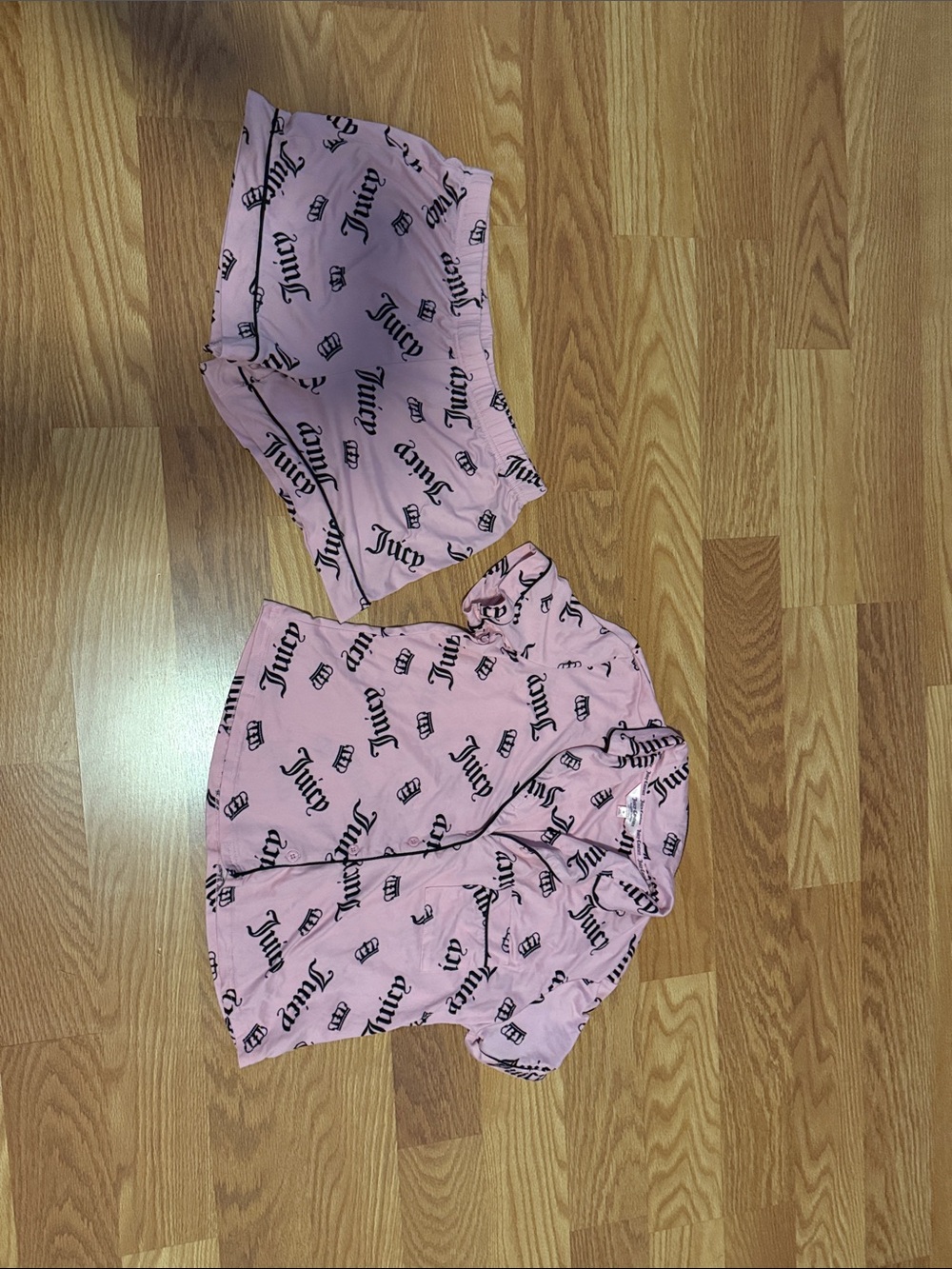Juicy Couture Pink All-Over Logo pajama Shorts Set